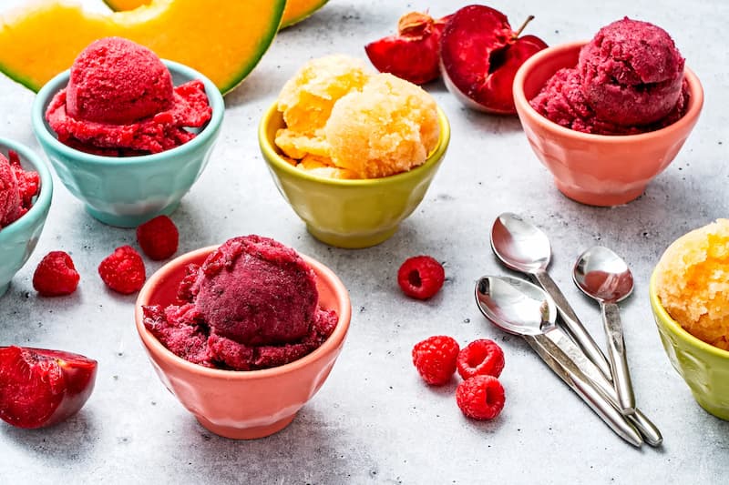 Kem tươi hoặc sorbet trái cây