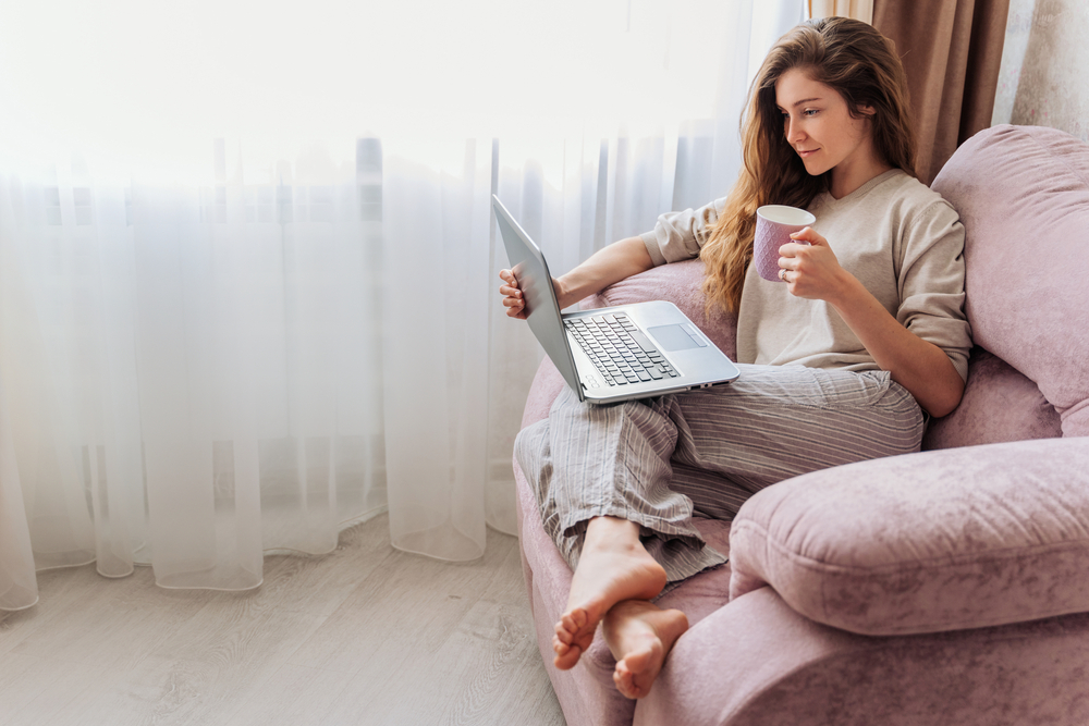 bé đang ngủ thì mẹ nên làm gì