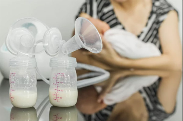 Có nên dùng máy hút sữa hay không