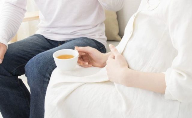 Uống trà xanh hạ đường huyết cho bà bầu Uống trà xanh hạ đường huyết cho bà bầu