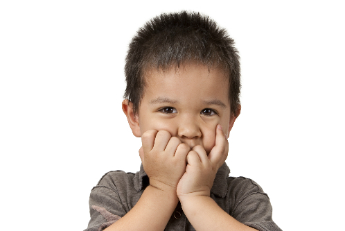 Trẻ nói dối vì sợ làm bố mẹ buồn
