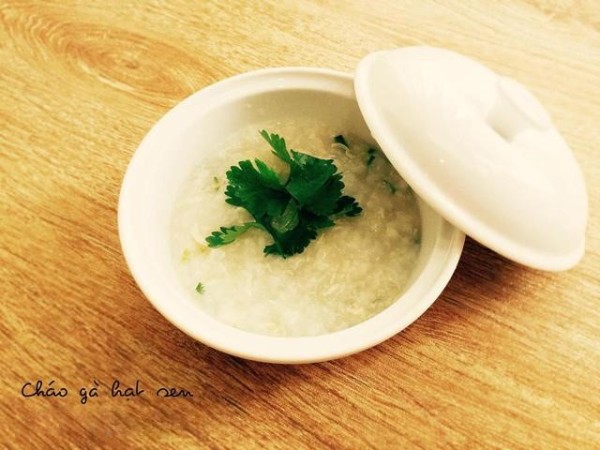 Cháo gà, hạt sen