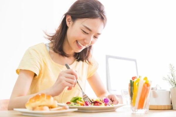 Thực đơn ở cữ cho mẹ sinh mổ cần đa dạng