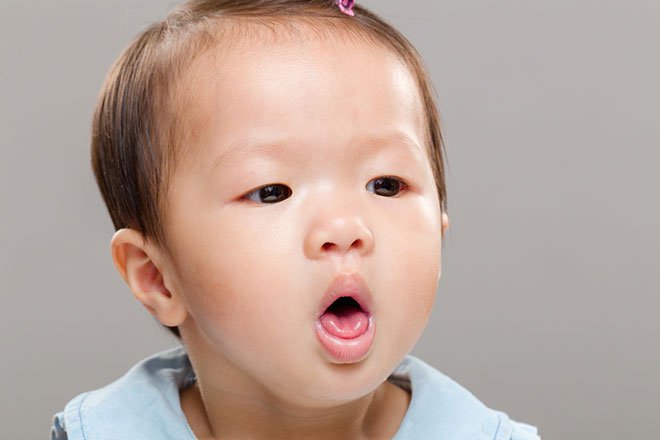 Trẻ ho có đờm, có lúc nôn mửa