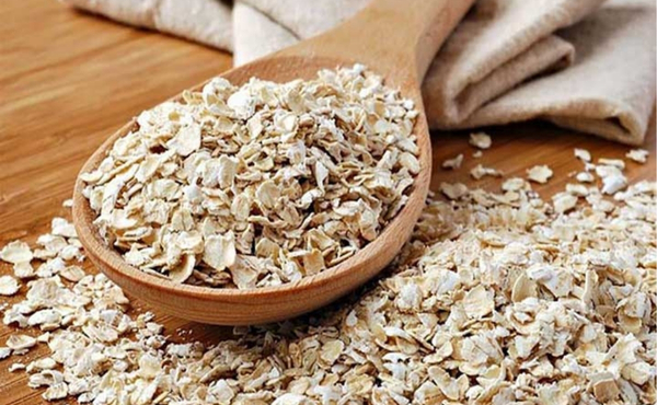 trị nẻ bằng bột yến mạch