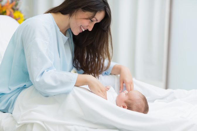 Tập cho bé ngủ qua đêm để bé ít thức dậy vào ban đêm Tập cho bé ngủ qua đêm để bé ít thức dậy vào ban đêm