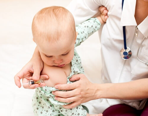 Các trường hợp sau đây vẫn có thể cho trẻ tiêm ngừa như thường lệ