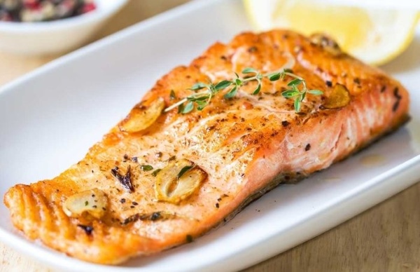 Cá hồi là một trong những loại cá béo chứa nhiều Omega 3 nhất