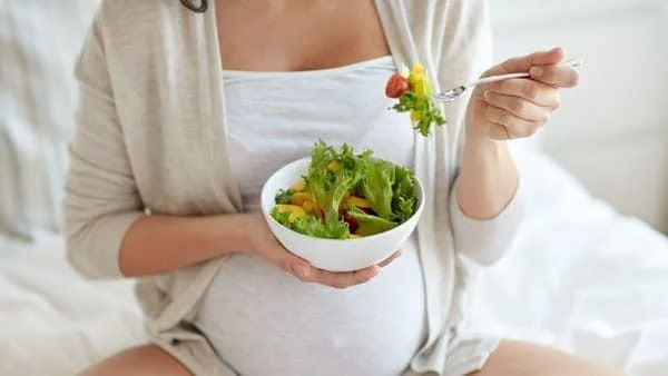 Bà bầu thay đổi hệ tiêu hoá trong giai đoạn này
