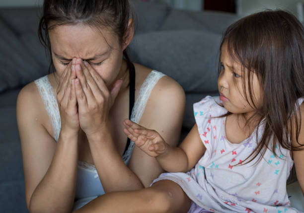 Mẹ có nguy cơ trầm cảm cao sau sinh nếu không cho con bú thường xuyên