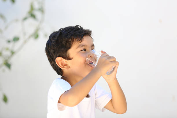 Chăm sóc sức khỏe cho trẻ trong thời tiết nắng nóng