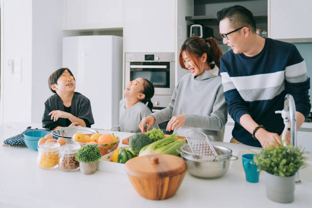 Những lưu ý trong chế độ ăn của mẹ bầu 3 tháng đầu