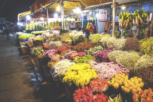 Chợ hoa Quảng Bá