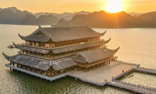Chùa Tam Chúc với quần thể kiến trúc rộng lớn