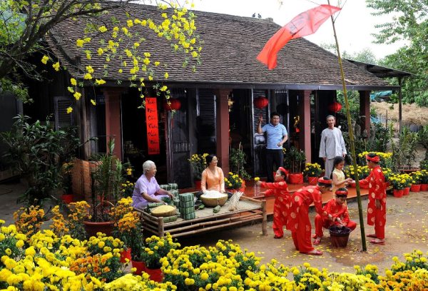 Du xuân đầu năm là nét đẹp văn hoá của người Việt