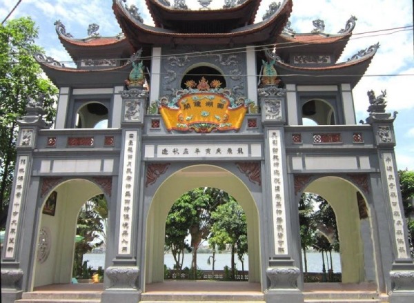Phủ Tây Hồ là một địa điểm linh thiêng bậc nhất Hà Nội