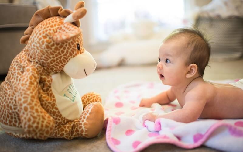 Sử dụng các công cụ hỗ trợ chăm sóc trẻ