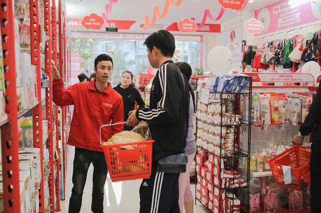 mua sắm tết 2025