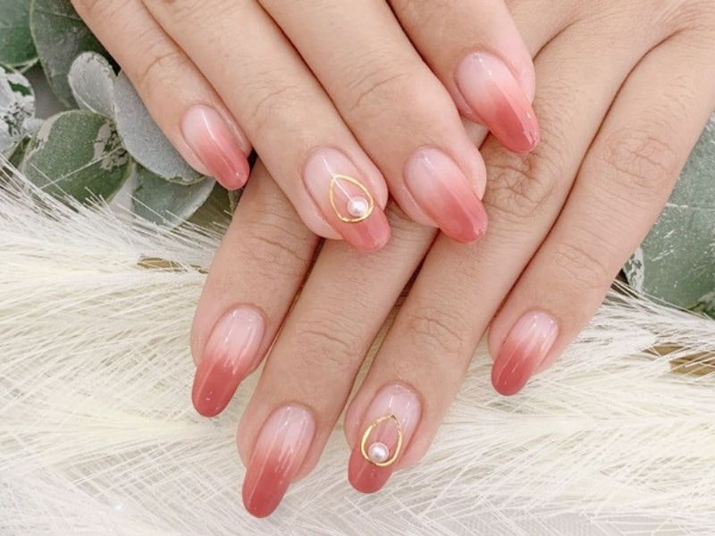 Mẫu nail móng tròn dài đơn giản