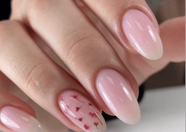 Mẫu nail form hạt gạo hồng pastel vẽ hoa