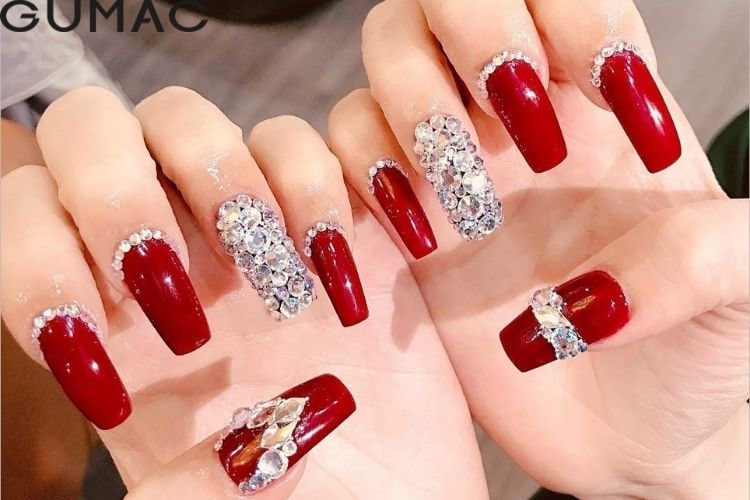 Mẫu nail form dáng vuông dài đính đá đẹp
