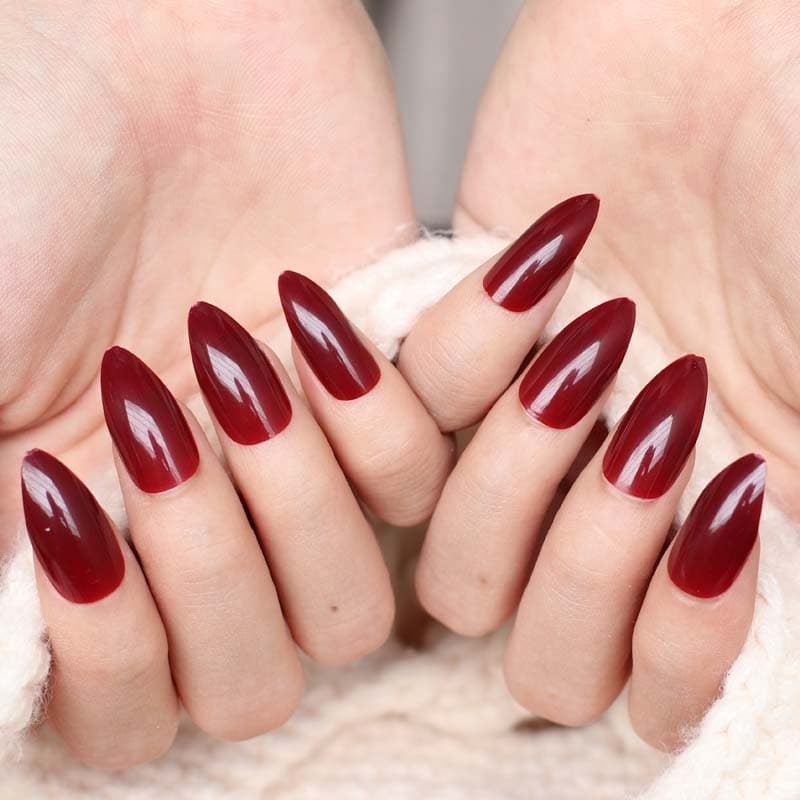 Mẫu nail form nhọn đỏ rượu đơn giản