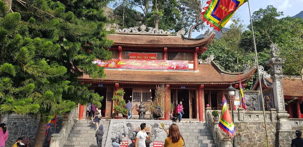 Nên đi lễ chùa đầu năm cầu an, cầu tài lộc