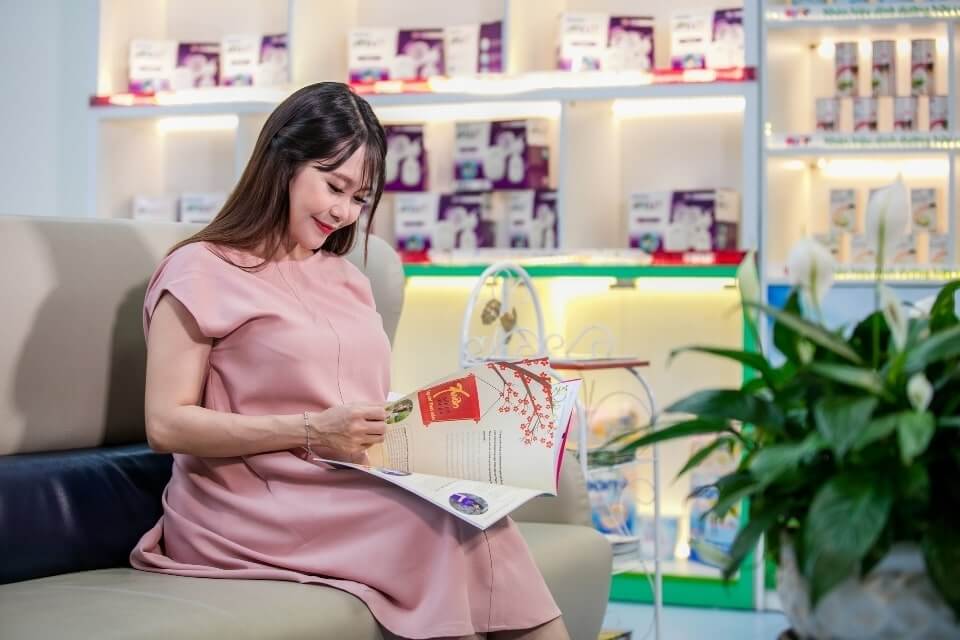 Chế độ sinh hoạt, nghỉ ngơi điều độ giúp chăm sóc sức khỏe mẹ và con tốt hơn