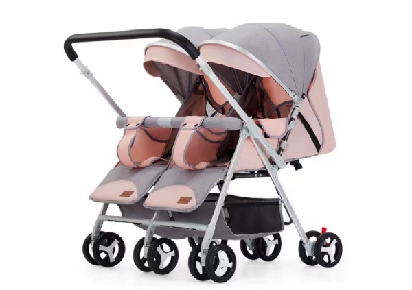 Xe đẩy đôi cho bé yêu trang bị bánh xe quay 360 độ
