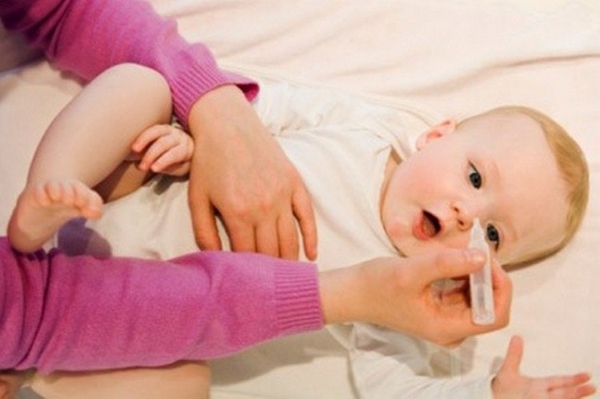 Nước muối dùng để làm sạch khoang mũi hiệu quả