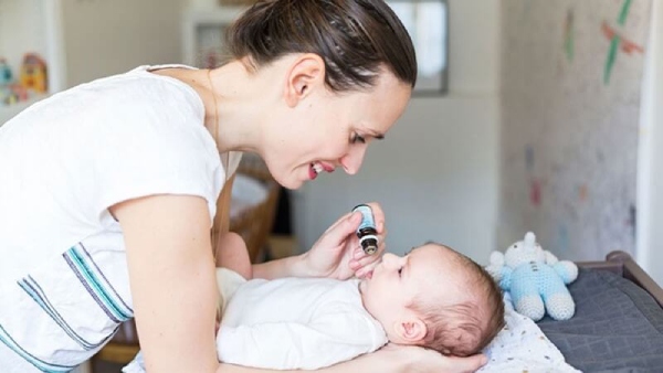 Mẹ nên bổ sung D3K2 vào sáng sớm cho bé yêu