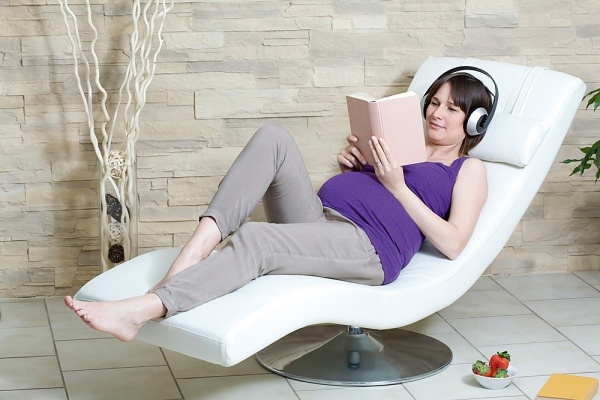 Mẹ bầu nên nghỉ ngơi, tránh vận động mạnh trong thai kỳ