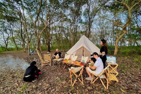 Dã ngoại, cắm trại là hoạt động được nhiều người lựa chọn trong dịp lễ