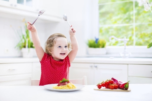 Chiều cao của trẻ phụ thuộc vào sự phát triển của hệ xương và chế độ dinh dưỡng hàng ngày