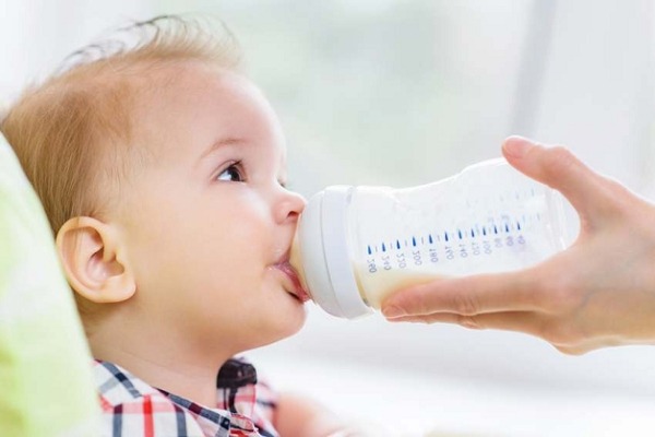 Sữa Aptamil bạc Úc không gây béo phì ở trẻ nhỏ