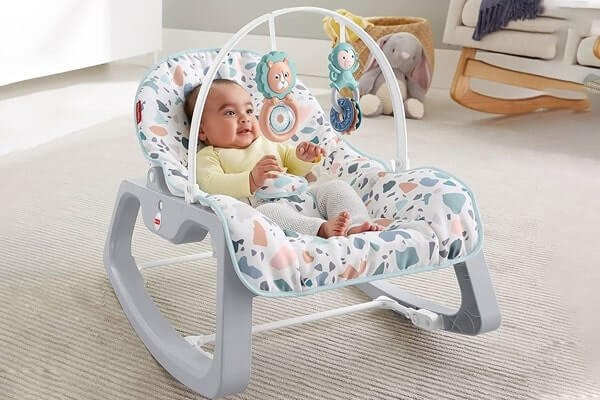 Ghế bập bênh giúp phát triển khả năng tự chơi, chủ động và sáng tạo của bé