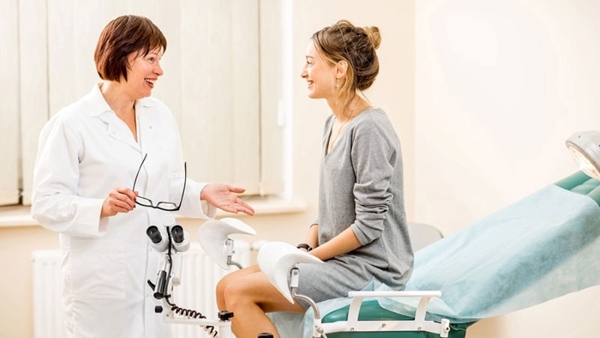 Nên mặc trang phục thoải mái khi đi khám phụ khoa