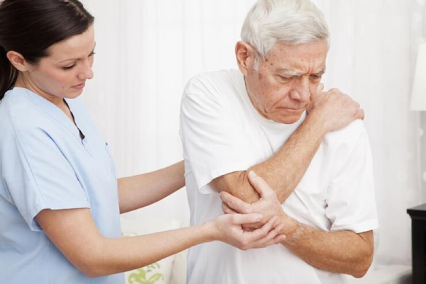 Khả năng hấp thụ canxi ở người cao tuổi bị giảm dần