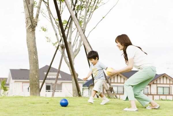 Sữa tăng cường năng lượng cho bé tham gia các hoạt động thường ngày