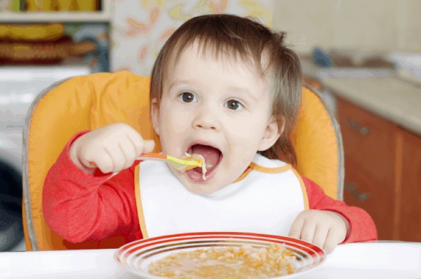 Hỗ trợ phát triển cơ bắp cho bé toàn diện