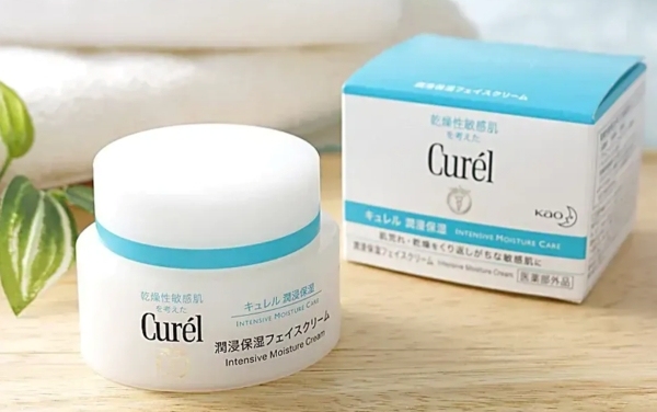 Kem dưỡng ẩm da mặt từ thương hiệu Curél Nhật Bản