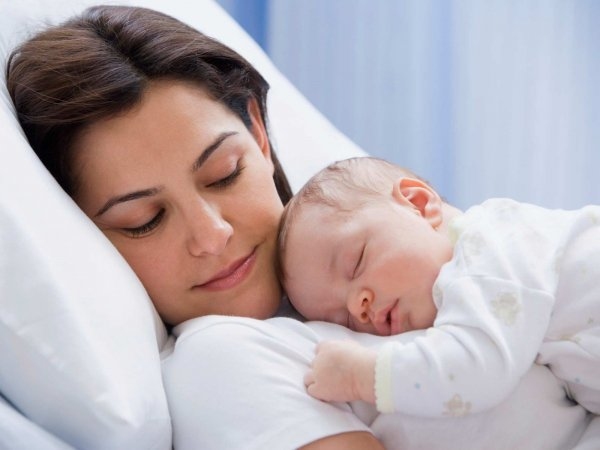 Những sai lầm cần tránh khi ngồi dậy sau sinh mổ