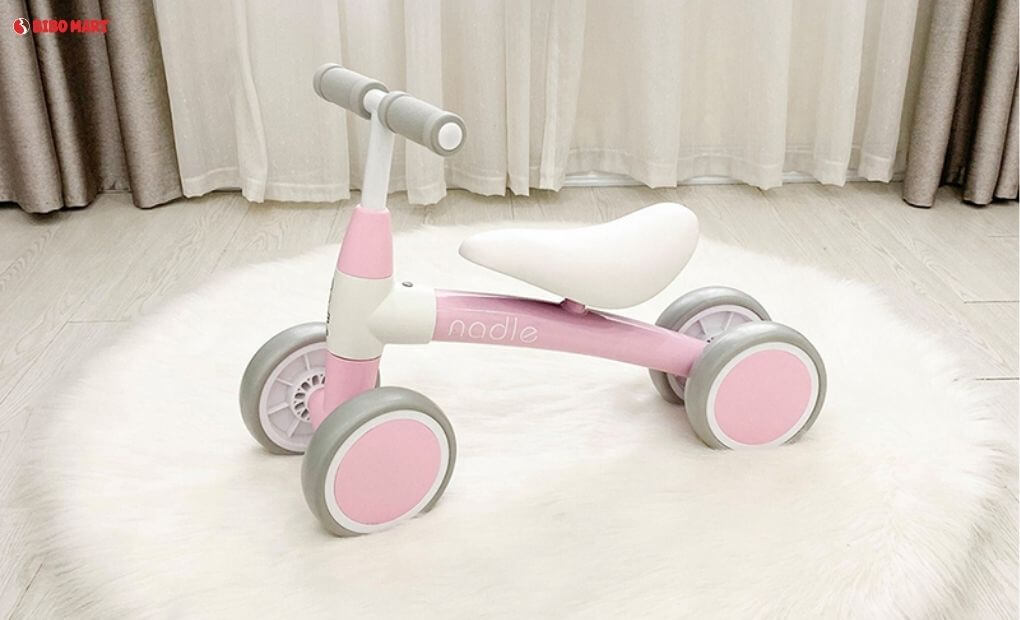Xe chòi chân có ích cho quá trình vận động của trẻ