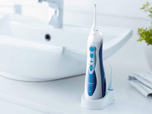 Máy tăm nước cầm tay tiện lợi