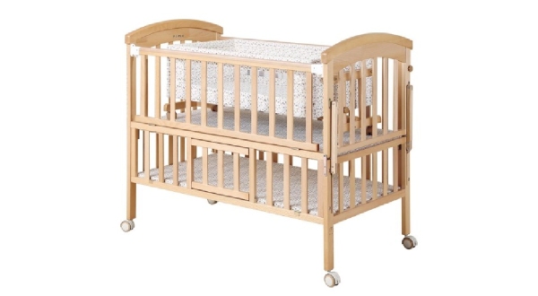 Cũi gỗ em bé kèm hộc tủ tiện lợi