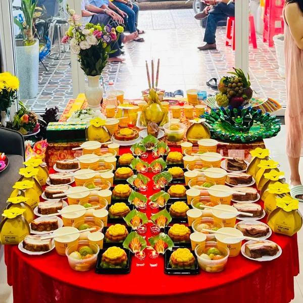 Đặt mâm cúng ở nơi thoáng đãng, rộng rãi