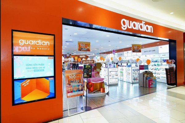 Cửa hàng mỹ phẩm Guardian