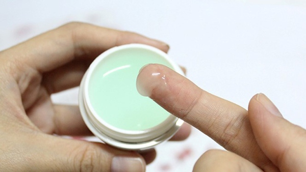 Thuốc bôi dạng gel/kem là dạng phổ biến nhất