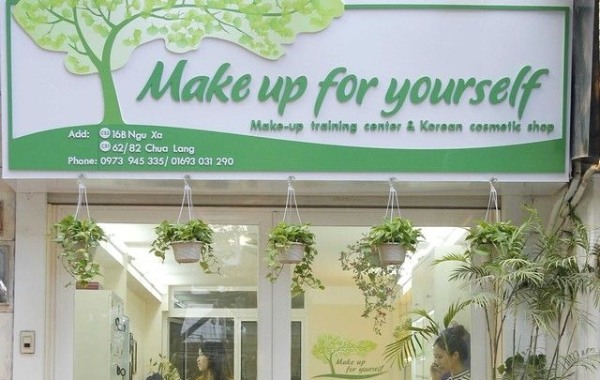 Cửa hàng mỹ phẩm Make up for yourself