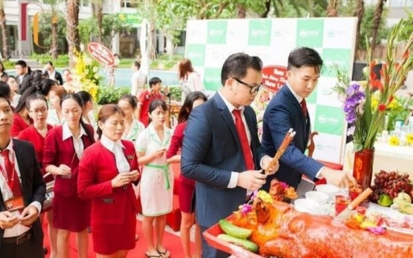 Bài cúng khai trương được xem là nghi thức cầu mong sự phù hộ để công việc hanh thông, thuận lợi